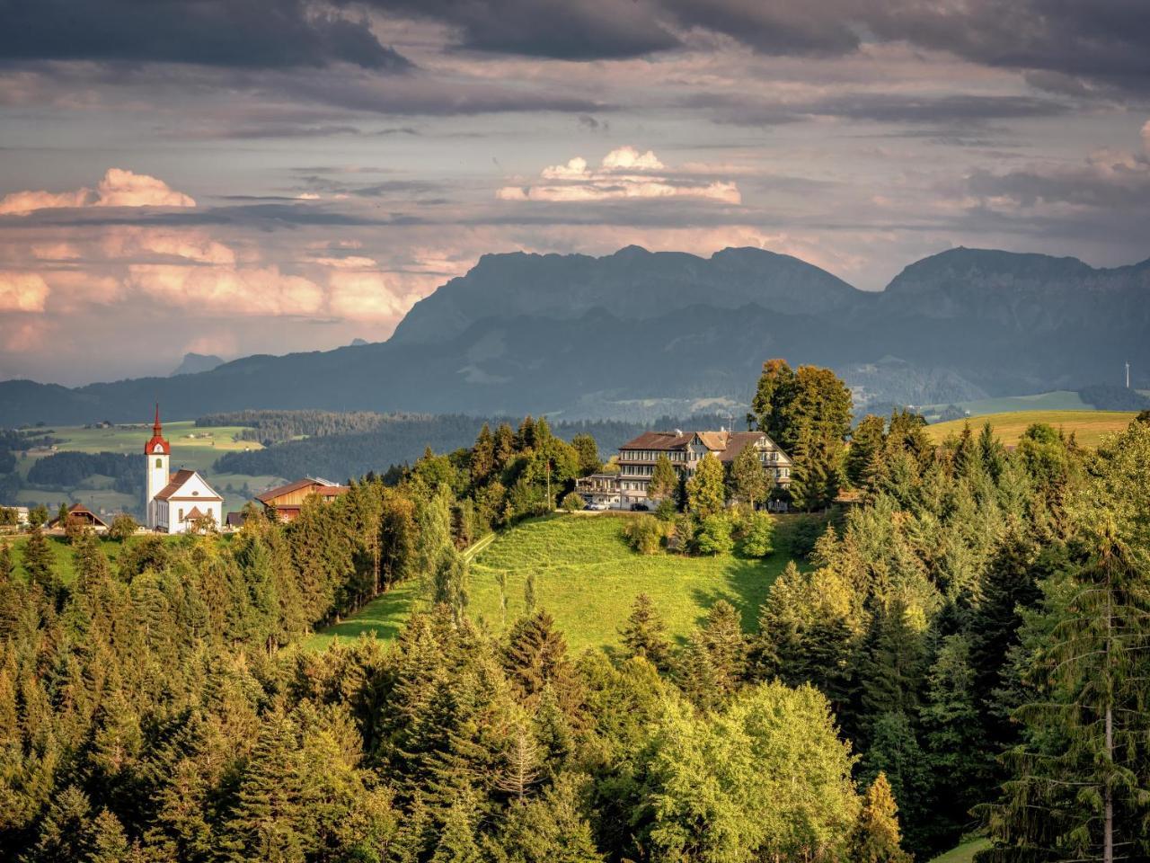 Landgasthof Hotel Menzberg Экстерьер фото