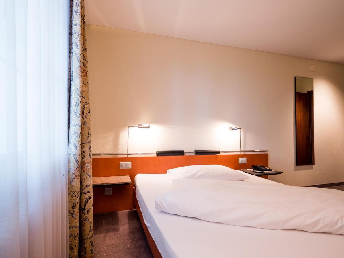 Landgasthof Hotel Menzberg Экстерьер фото